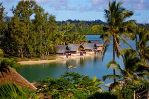 Holiday_Inn_Resort_Vanuatu_Overwater_Villa_01