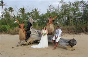 Likuri_Island_Resort_Fiji_Wedding_01