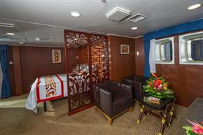 Aranui_Cruises_Royal_Suite_Obstructed_Balcony_01